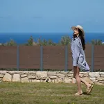 Olive Hill Villa, By Hellocrete * 레팀노