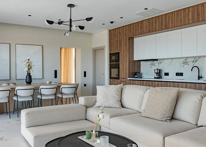 Olive Hill Villa, By Hellocrete Villa *