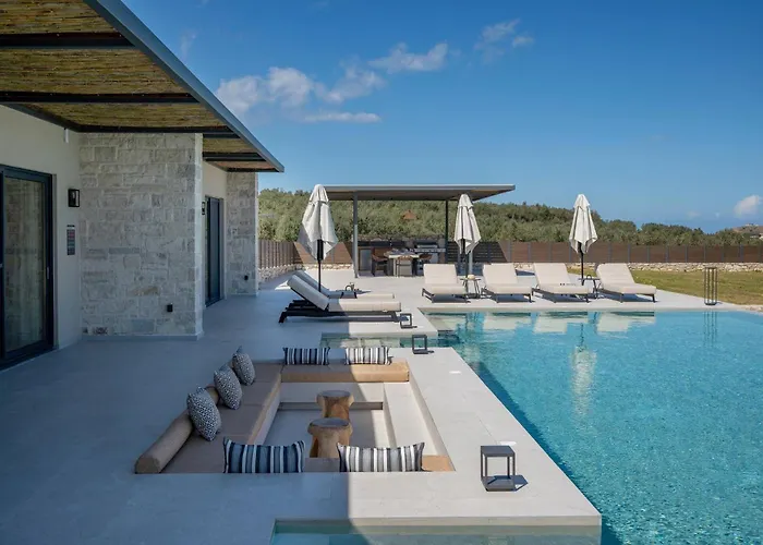 Olive Hill Villa, By Hellocrete Villa *