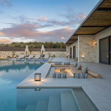 Olive Hill Villa, By Hellocrete * Rethymno