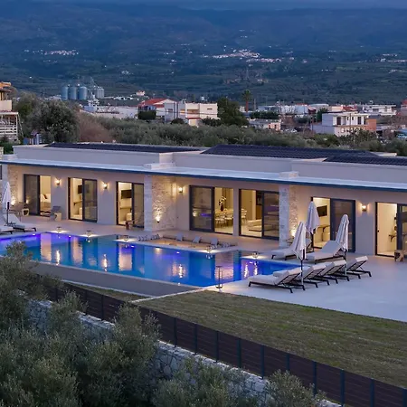 Olive Hill Villa, By Hellocrete Villa