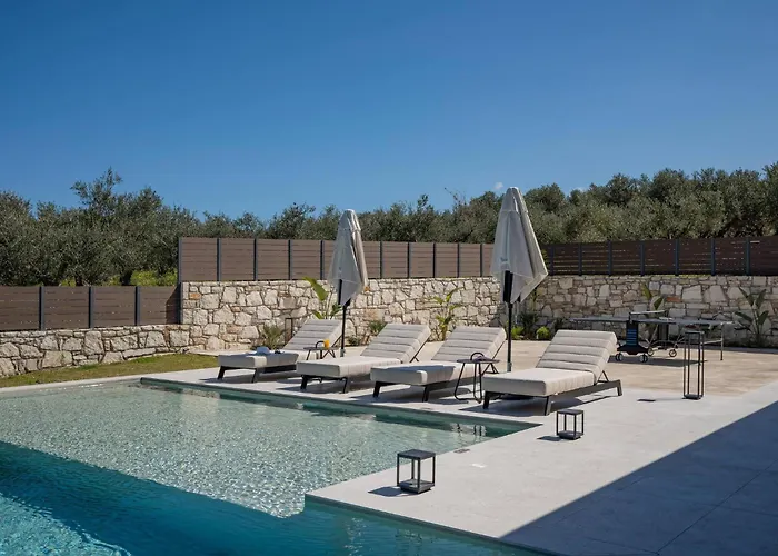 Villa Olive Hill Villa, By Hellocrete *