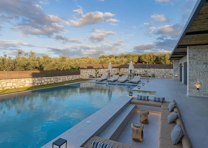 Villa Olive Hill Villa, By Hellocrete Rétino