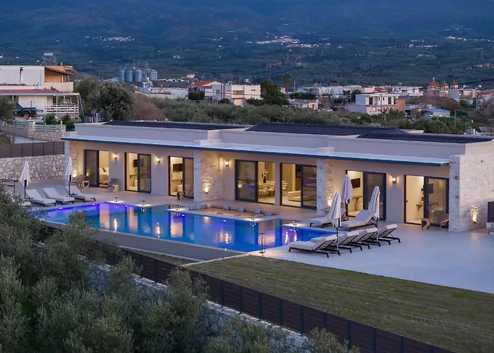 Olive Hill Villa, By Hellocrete Villa