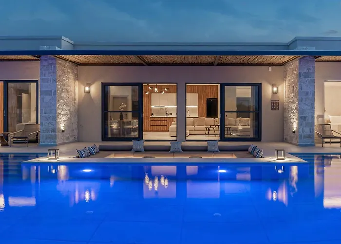 Olive Hill Villa, By Hellocrete Villa