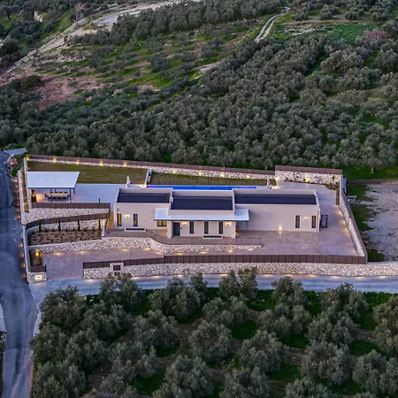 Olive Hill Villa, By Hellocrete فيلة ريثيمنو